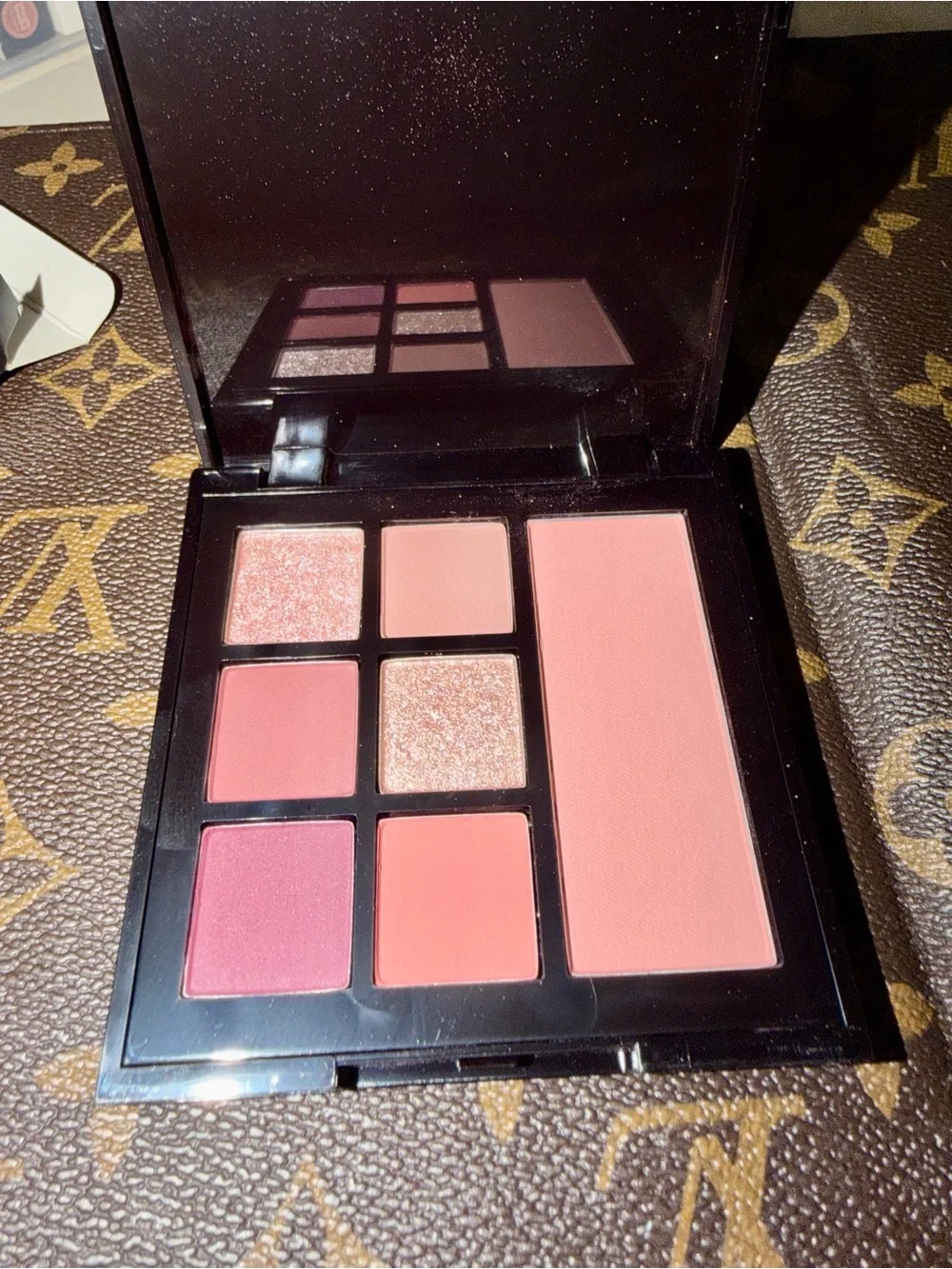 Peach Pink Eyeshadow & Blush Palette - Soft Peach Pink Tones